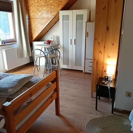 Δωμάτια σε οικογενειακή κατοικία Solorena Junoszyno