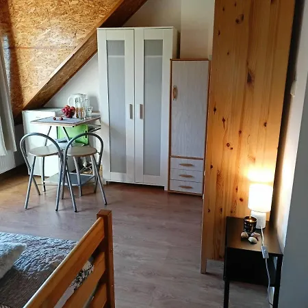 Δωμάτια σε οικογενειακή κατοικία Solorena